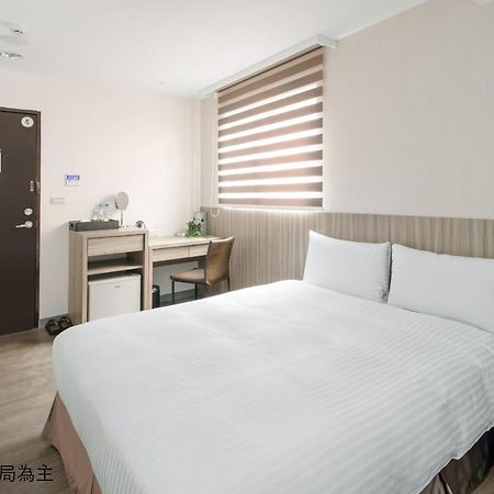 Hotel Brown - Chihkan Branch Tainan Exteriör bild