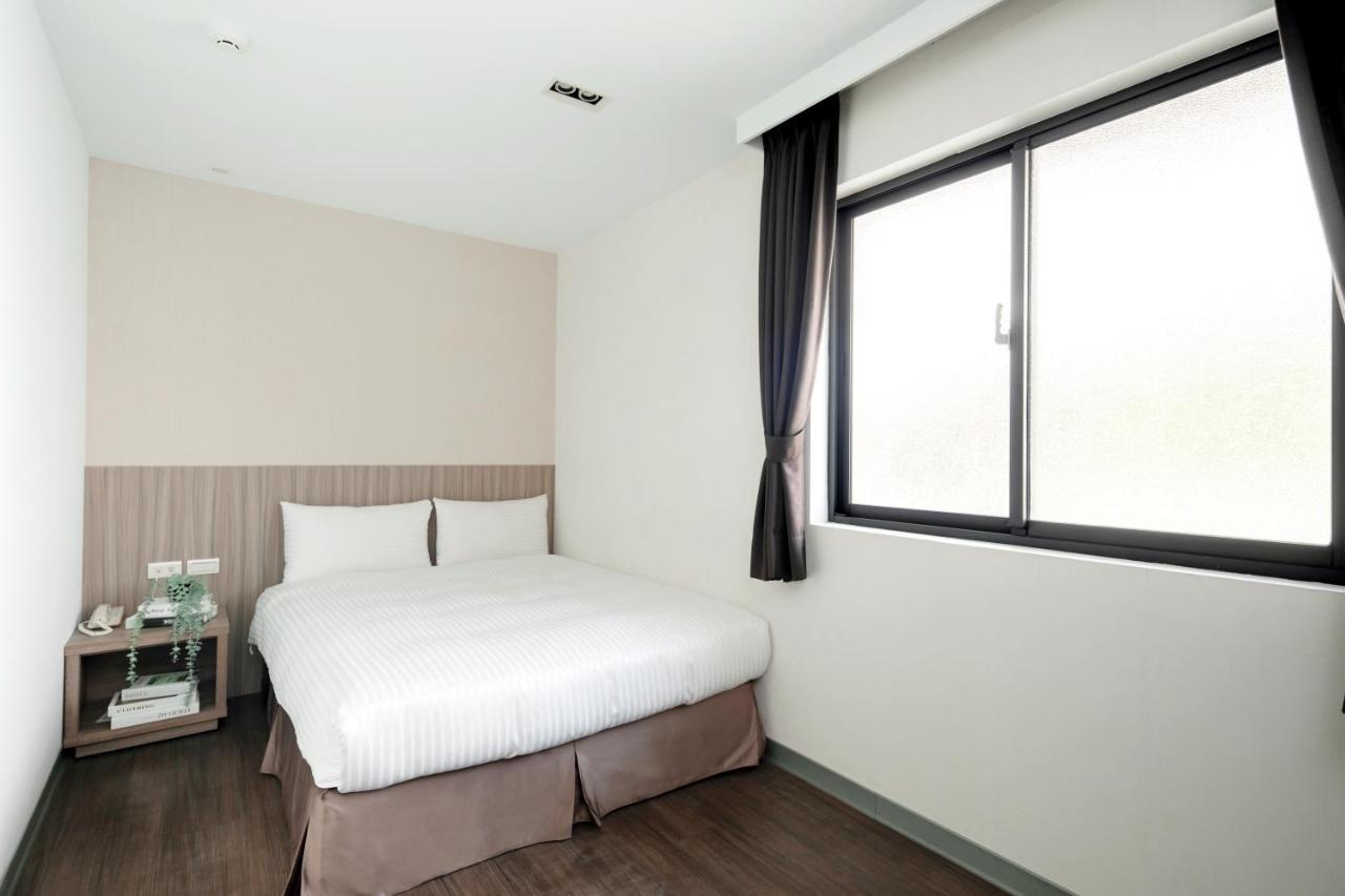 Hotel Brown - Chihkan Branch Tainan Exteriör bild