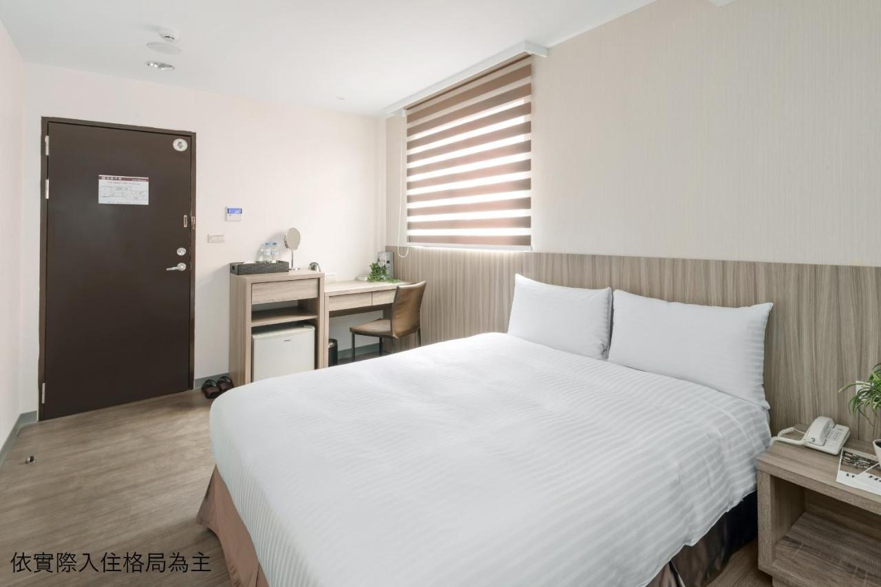 Hotel Brown - Chihkan Branch Tainan Exteriör bild
